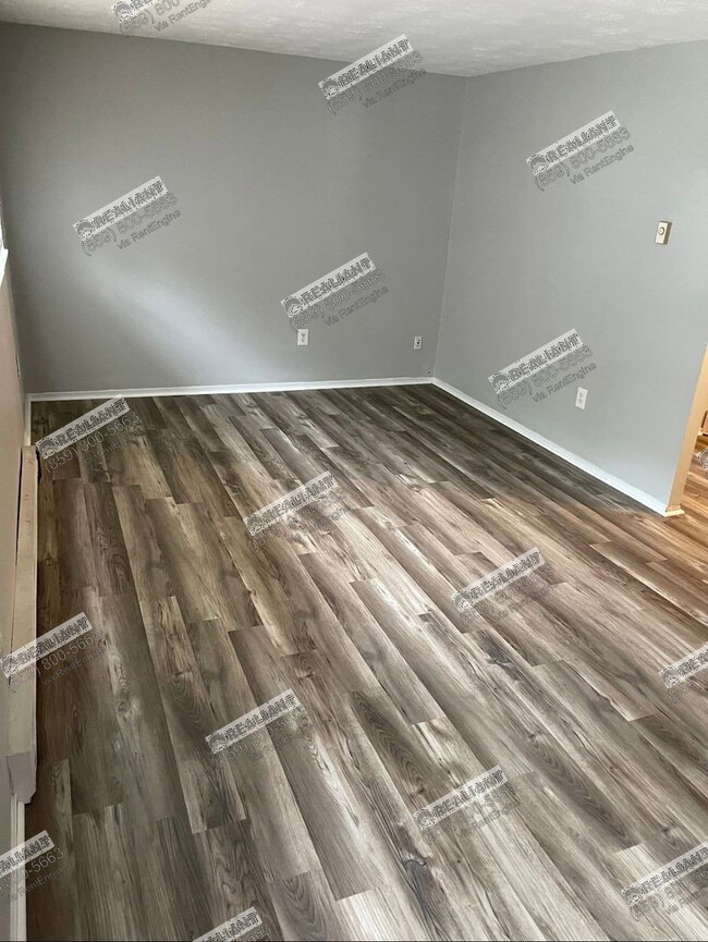 Building Photo - 2234 Hanser Dr