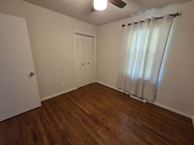 Building Photo - College Park Subdivision - 4-5 BR Single Family Home