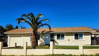 Building Photo - Rural Single Story 3BD, 2BA Lake Elsinore ...