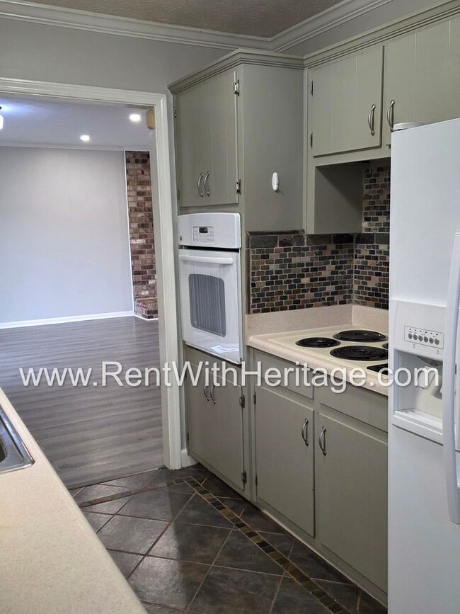 Building Photo - WOW! Fantastic 5 Bedroom/ 2 Bath Ranch With All The Upgrades / Great Location / Popular Alexander...