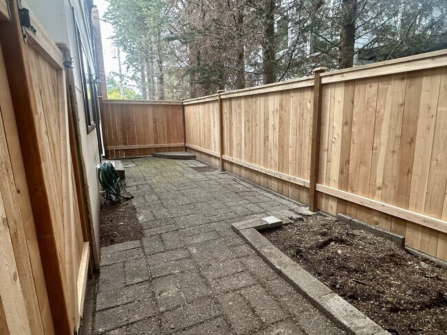 Building Photo - Sunset Plaza