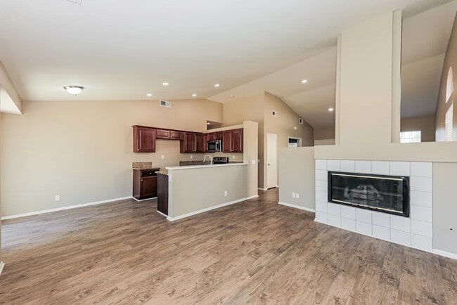 Building Photo - 3346 N Carnation Dr