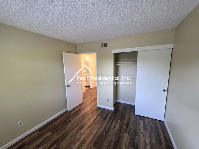 Building Photo - 6691 Greenback Ln