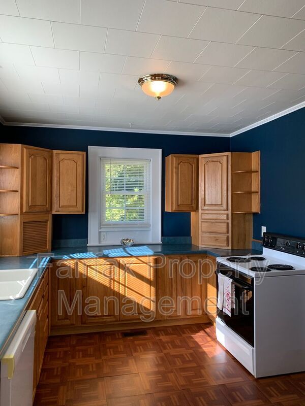 Building Photo - 315 Georgia Ave