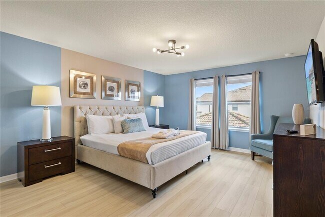 Building Photo - 1905 Majorca Dr