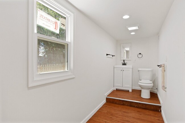 Building Photo - Coming Soon- Charming 2 Bedroom, 1.5 Bath ...