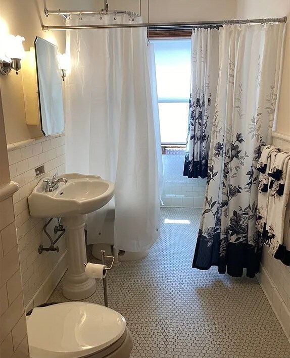 Building Photo - 25 Bridgeport St