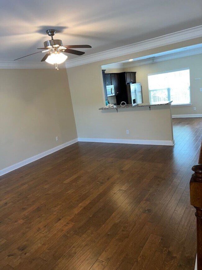 Building Photo - 3 bedroom/2.5 Bathroom Sugar Valley Townhome