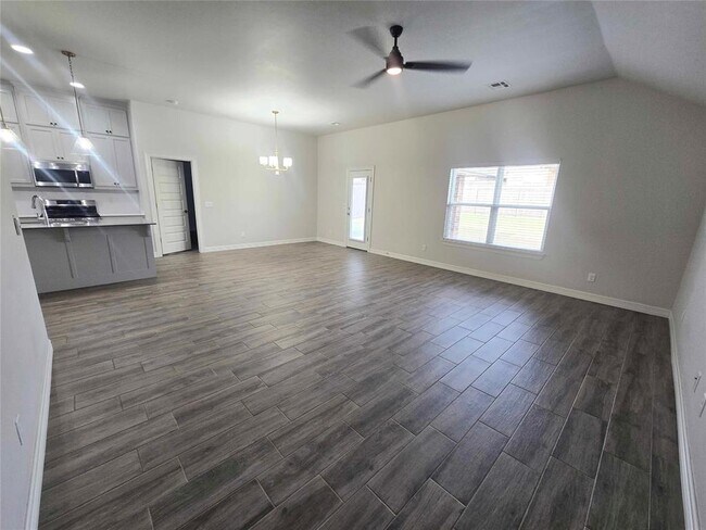 Building Photo - 9221 Anaum Ln