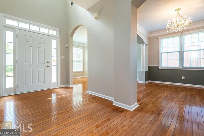 Building Photo - 225 Heritage Lake Dr