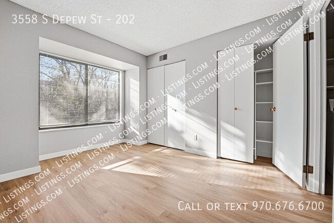 Building Photo - 3558 S Depew St