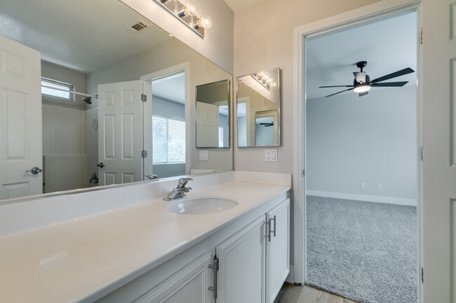 Building Photo - BEAUTIFUL SUMMERLIN 3 BEDROOM UPGRADED!!