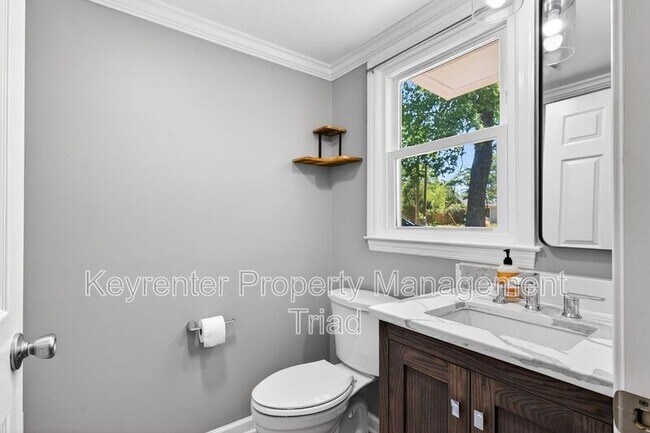 Building Photo - 3601 Normandy Rd