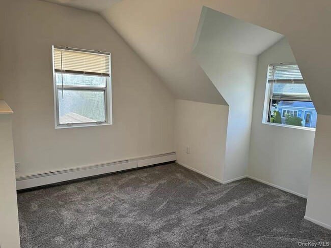 Building Photo - 152 Throop St
