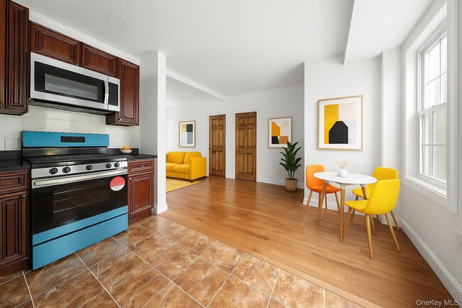 Building Photo - 14 Yankee Pl