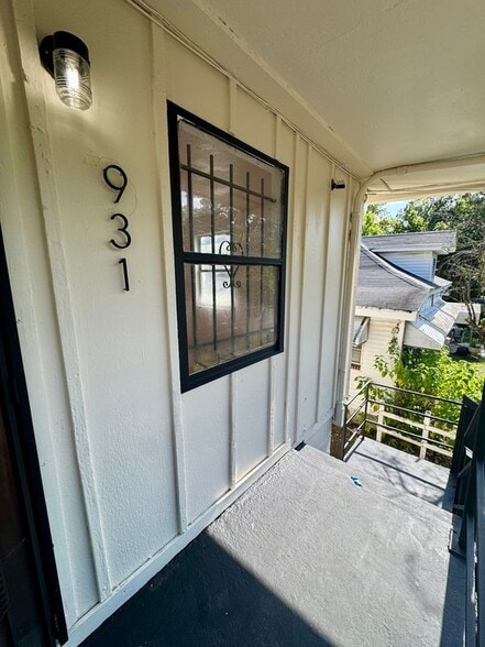 Primary Photo - 929 W 27th St