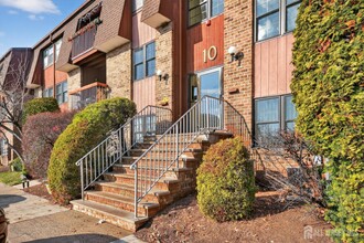 Building Photo - 111 Keystone Ct