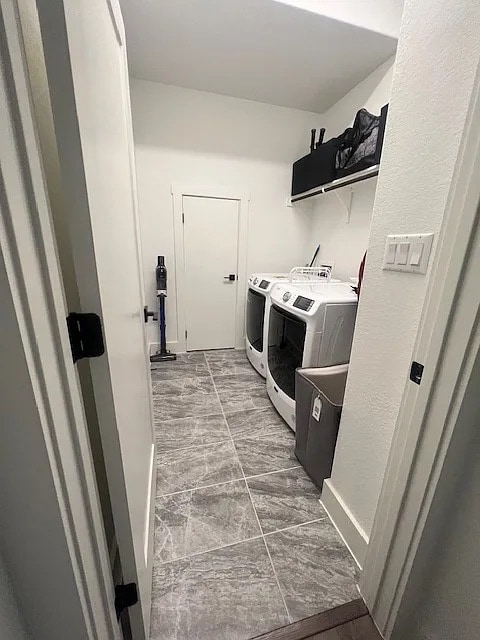 Building Photo - Room in House on Wellspring Loop