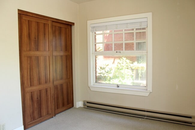 Building Photo - 1829 NW Lovejoy St