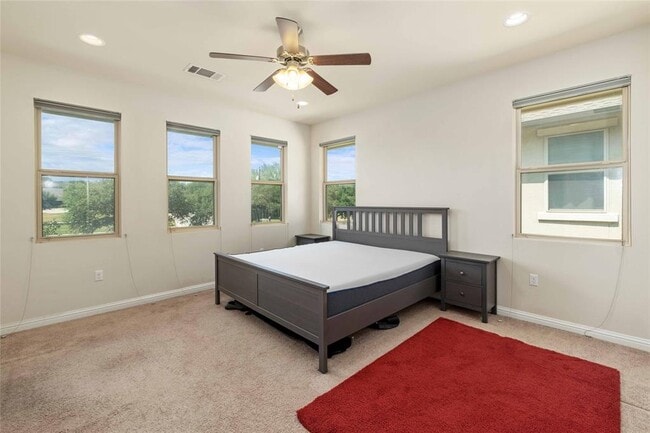 Building Photo - 6814 E Riverside Dr