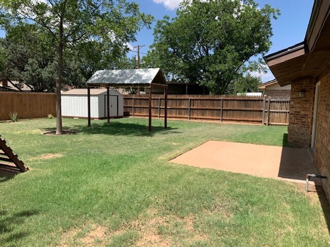 Building Photo - Southwest Lubbock Clean 3/2/2 with nice yard!