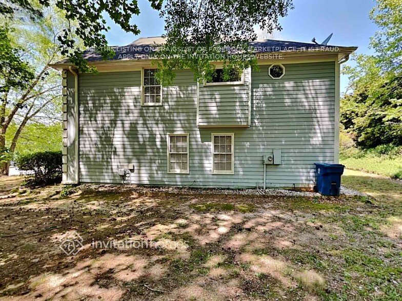 Building Photo - 140 Laurens Oak Ct