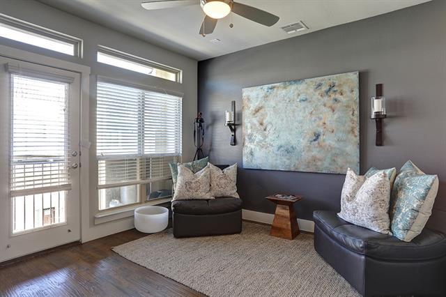 Building Photo - 1310 Palm Canyon Dr