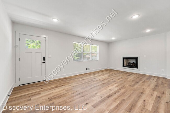 Building Photo - 4 br, 2.5 bath House - 9149 Homewood Dr.