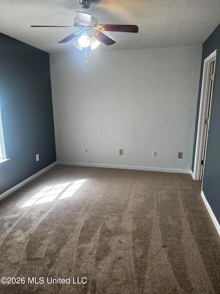 Building Photo - 22226 Red Bluff Rd