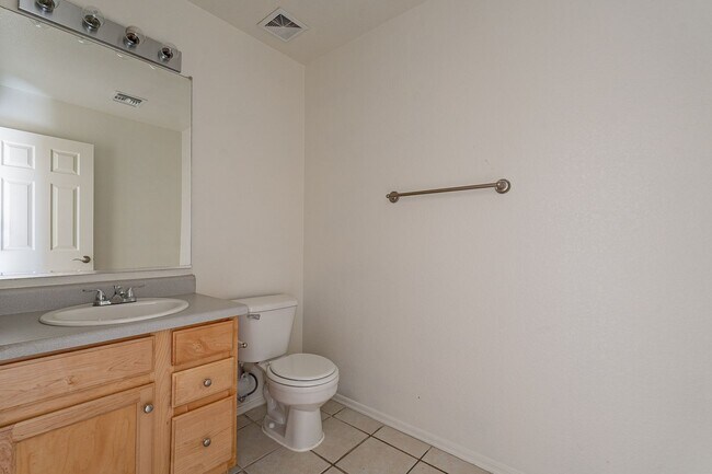 Building Photo - Home in Chandler for rent