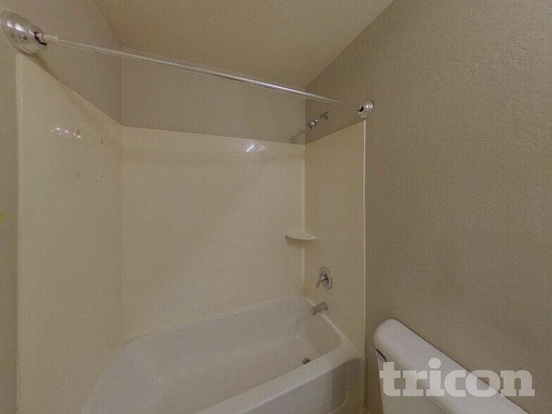 Building Photo - 41265 W Walker Wy