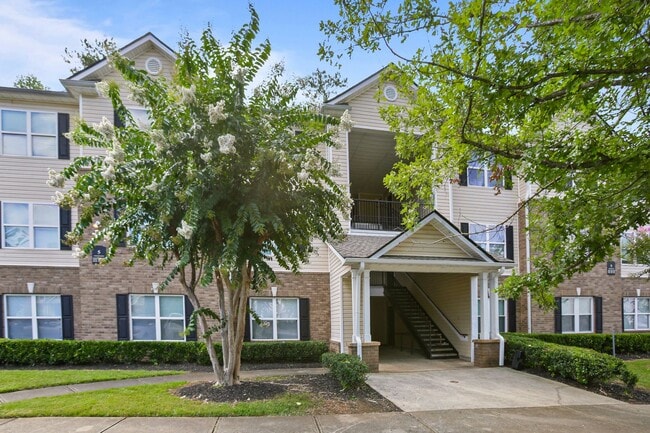 Building Photo - 5104 Fairington Ridge Cir