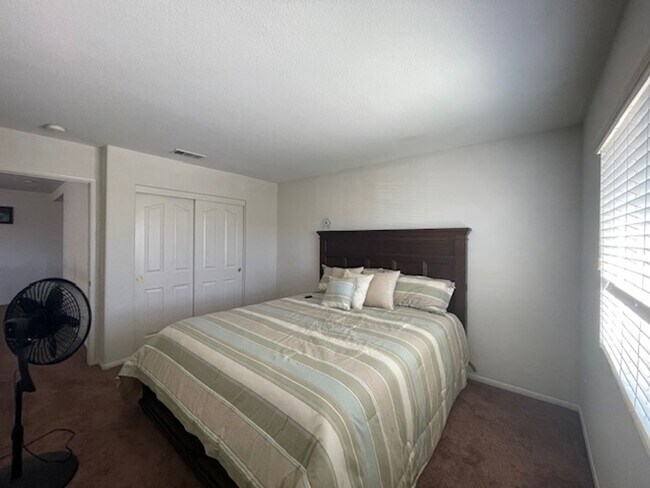 Building Photo - EASTVALE GREAT NEIGHBORHOOD- 4+2.5 EXECUTIVE HOME, QUIET NEIGHBORHOOD - AVAILABLE NOW!!! ONLY 1 G...