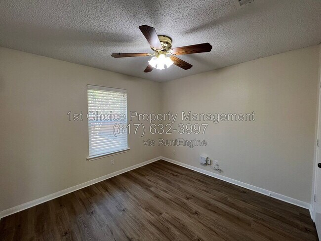 Building Photo - 7808 Mallard Ln