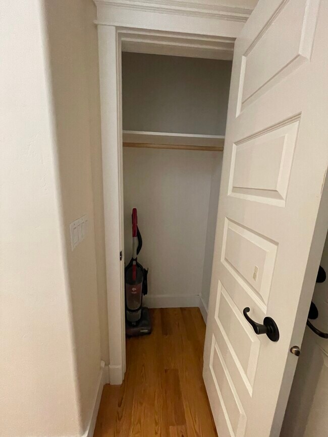 Building Photo - 2009 Autumn Ln