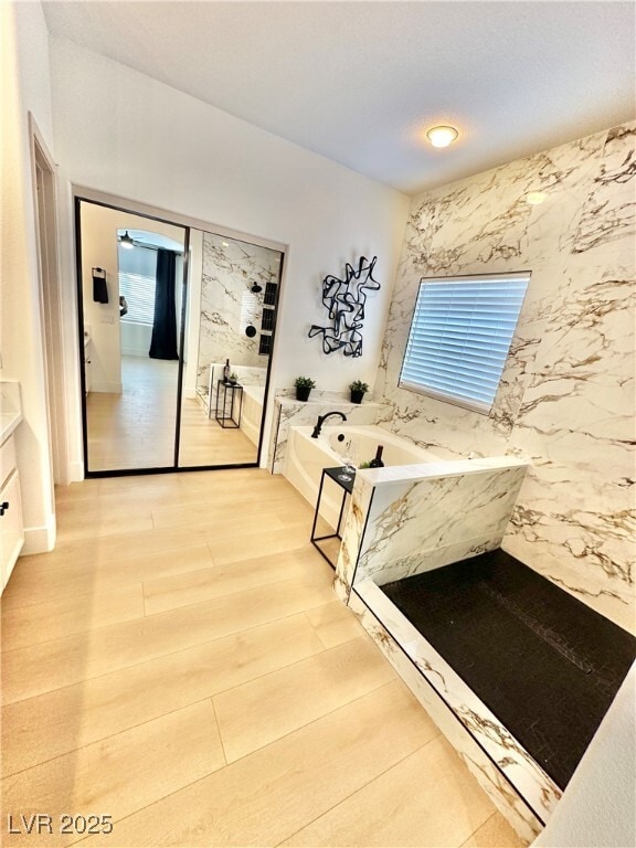 Building Photo - 10195 Queensbury Ave