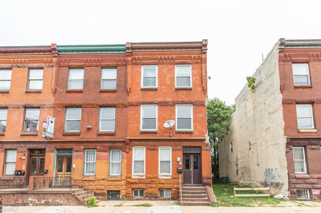 Building Photo - 3 br, 2 bath Triplex - 1619 DIAMOND ST Unit 2