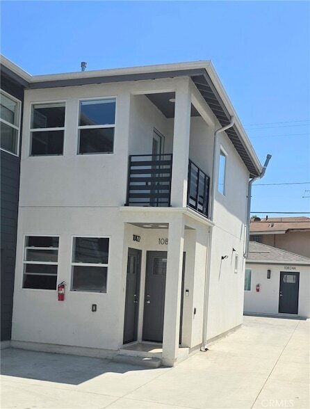 Primary Photo - 10824 Long Beach Blvd