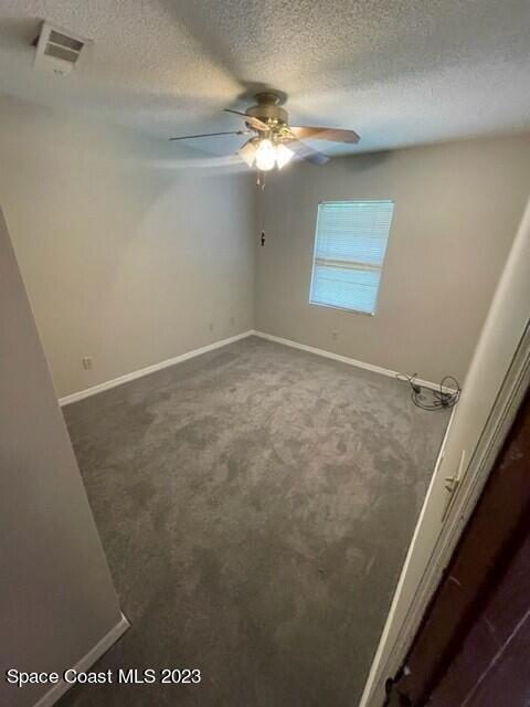 Building Photo - 356 Pipit St NE