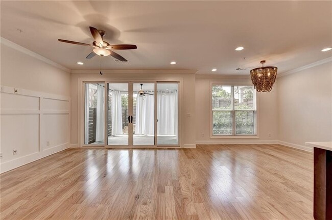 Building Photo - 341 Bailey Walk