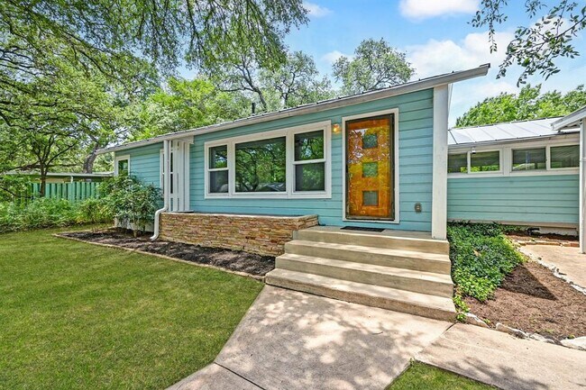 Building Photo - 4928 Strass Dr