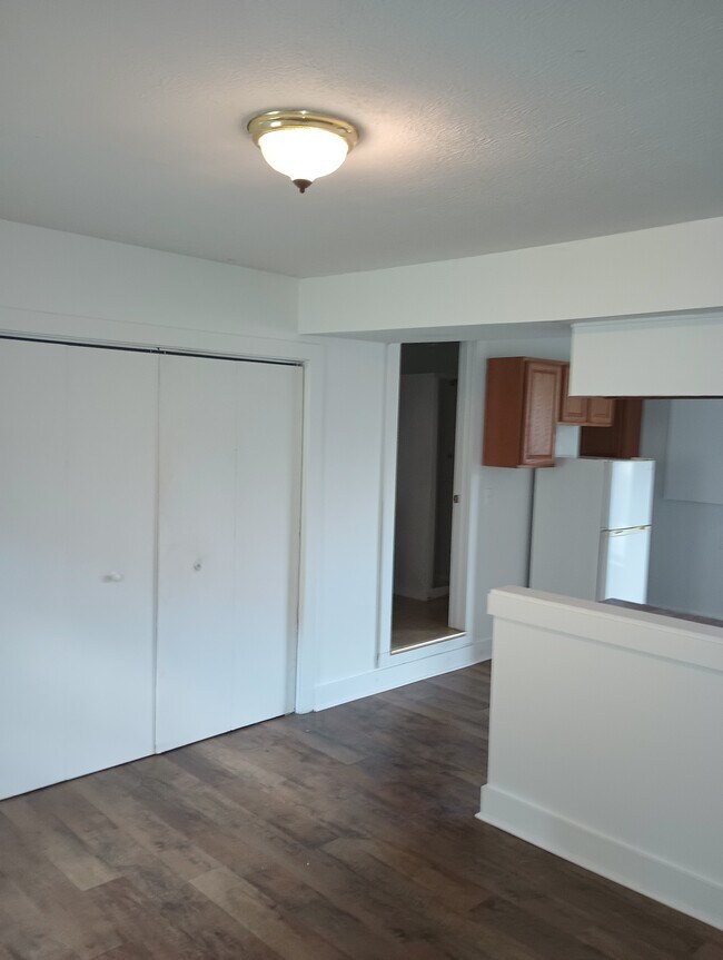 Building Photo - 342 Edgewater Ave NW