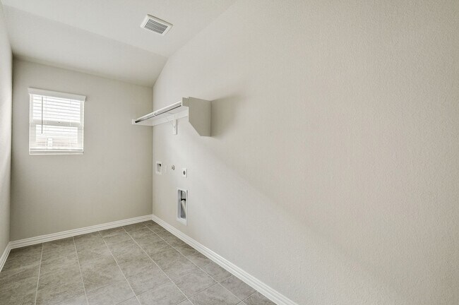 Building Photo - 269 Sunshine Ln