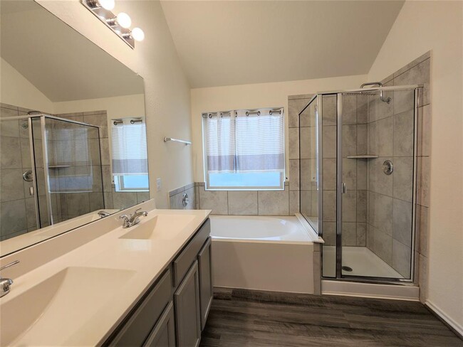 Building Photo - 25702 Royal Catchfly Rd