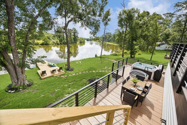 Building Photo - 407 Brook Hollow Dr