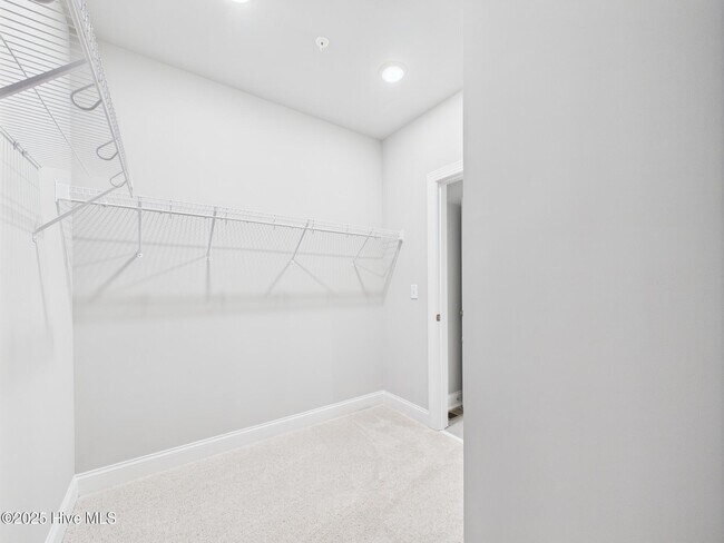 Building Photo - 1251 Shaw View Aly