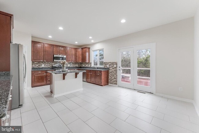 Building Photo - 25367 Wakestone Park Terrace