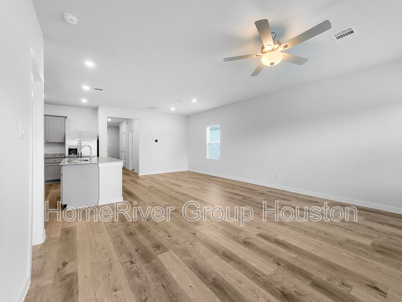 Building Photo - 10750 Red Flagstone Dr