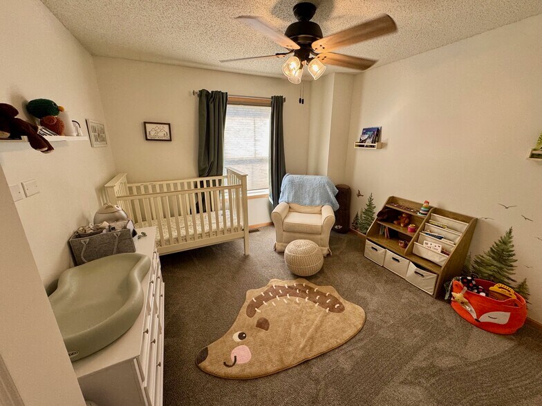 Second Bedroom - 11217 Kinsley St