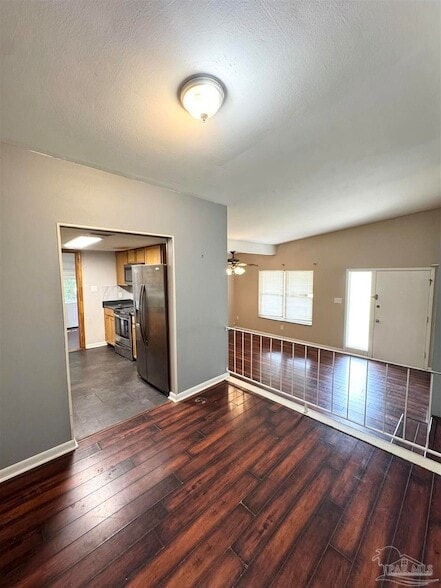 Building Photo - 4541 Marseille Dr